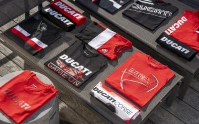 Soldes d’été sur les vêtements Ducati & Scrambler en stock !