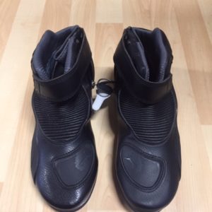 PUMA GORETEX COURTE