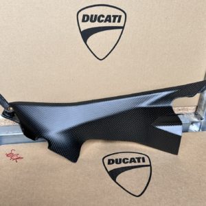 Cache carbone convoyeur gauche Pani 1199